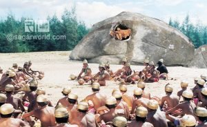 sampati overhears the conservation between the vaanars